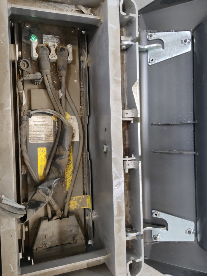 Still EXU-S24/2400MM/LIION - Kézi raklapemelő: 4 kép. Still EXU-S24/2400MM/LIION - Kézi raklapemelő: 4 kép.