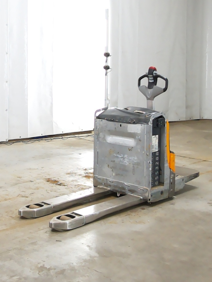 Still EXU20 - Kézi raklapemelő: 1 kép. Still EXU20 - Kézi raklapemelő: 1 kép.