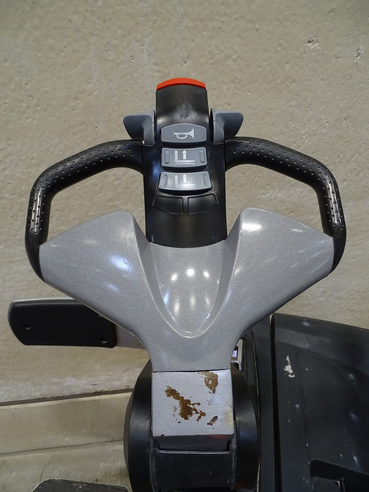 Still EXV-SF14/950MM - Emelőtargoncá: 3 kép. Still EXV-SF14/950MM - Emelőtargoncá: 3 kép.