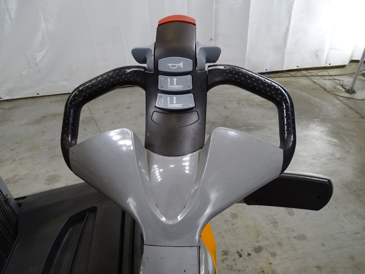 Still EXV-SF14 - Emelőtargoncá: 3 kép. Still EXV-SF14 - Emelőtargoncá: 3 kép.