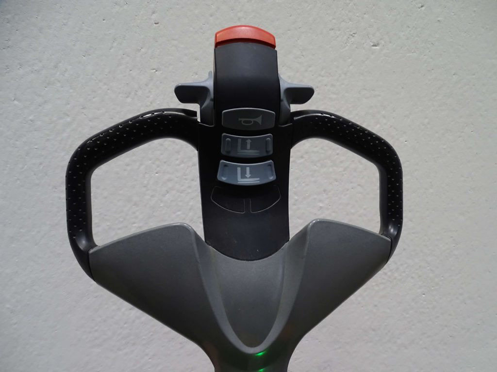 Still EXV10/LIION - Emelőtargoncá: 3 kép. Still EXV10/LIION - Emelőtargoncá: 3 kép.