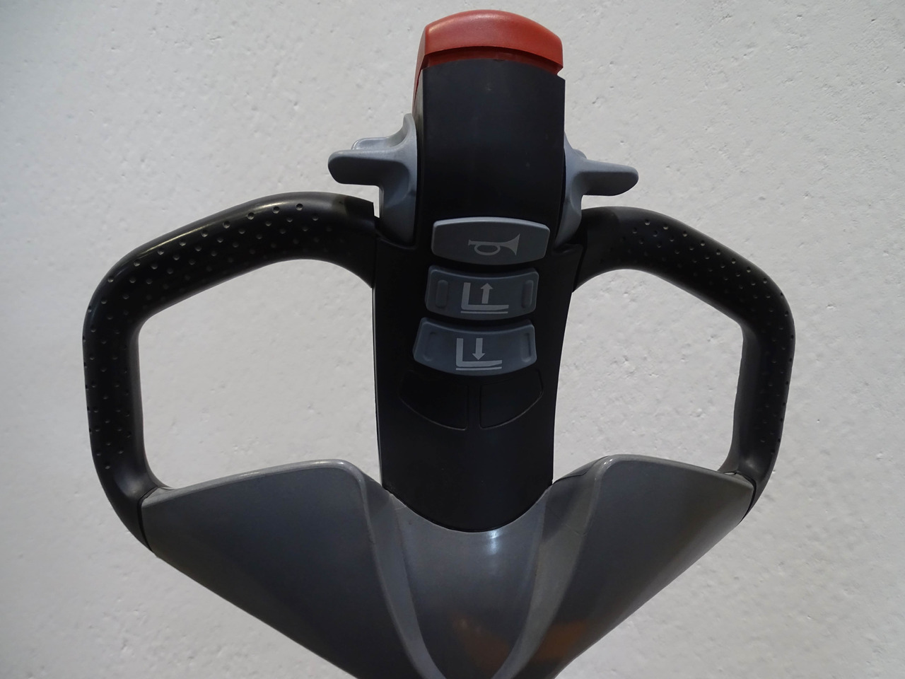 Still EXV12 - Emelőtargoncá: 3 kép. Still EXV12 - Emelőtargoncá: 3 kép.