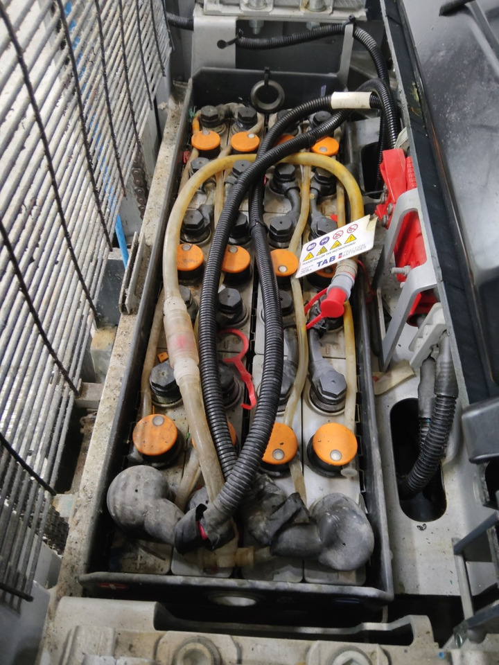 Still EXV14 - Emelőtargoncá: 4 kép. Still EXV14 - Emelőtargoncá: 4 kép.