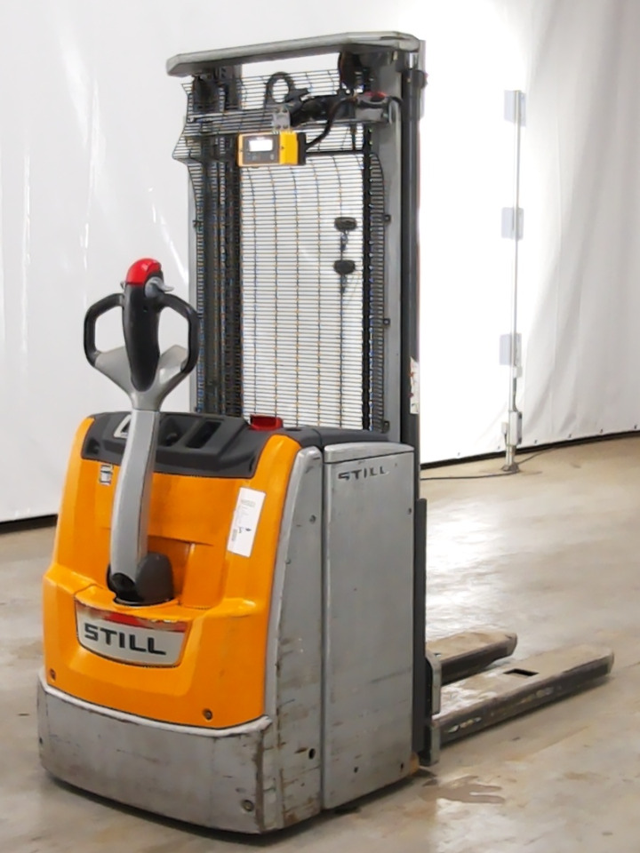 Still EXV14 - Emelőtargoncá: 2 kép. Still EXV14 - Emelőtargoncá: 2 kép.