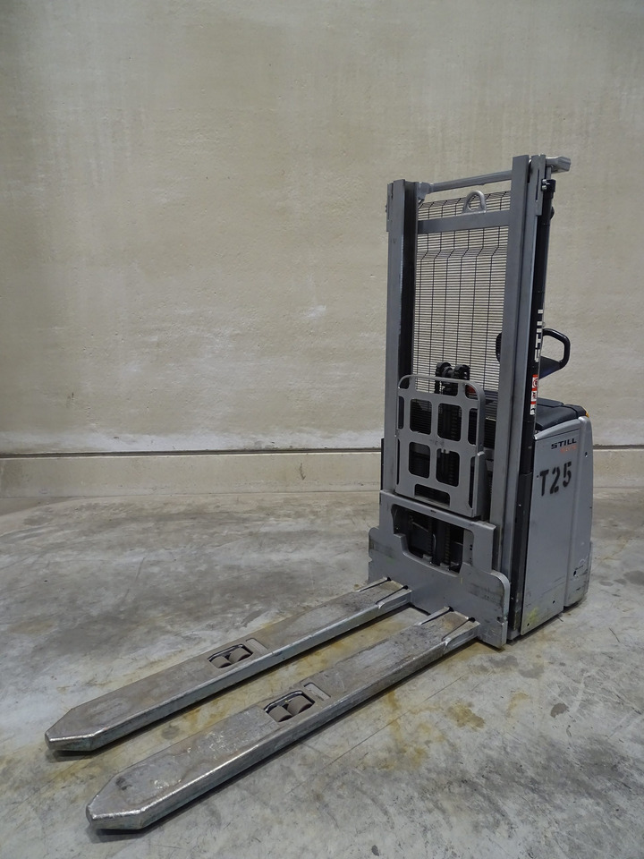 Still EXV16/1600MM - Emelőtargoncá: 1 kép. Still EXV16/1600MM - Emelőtargoncá: 1 kép.