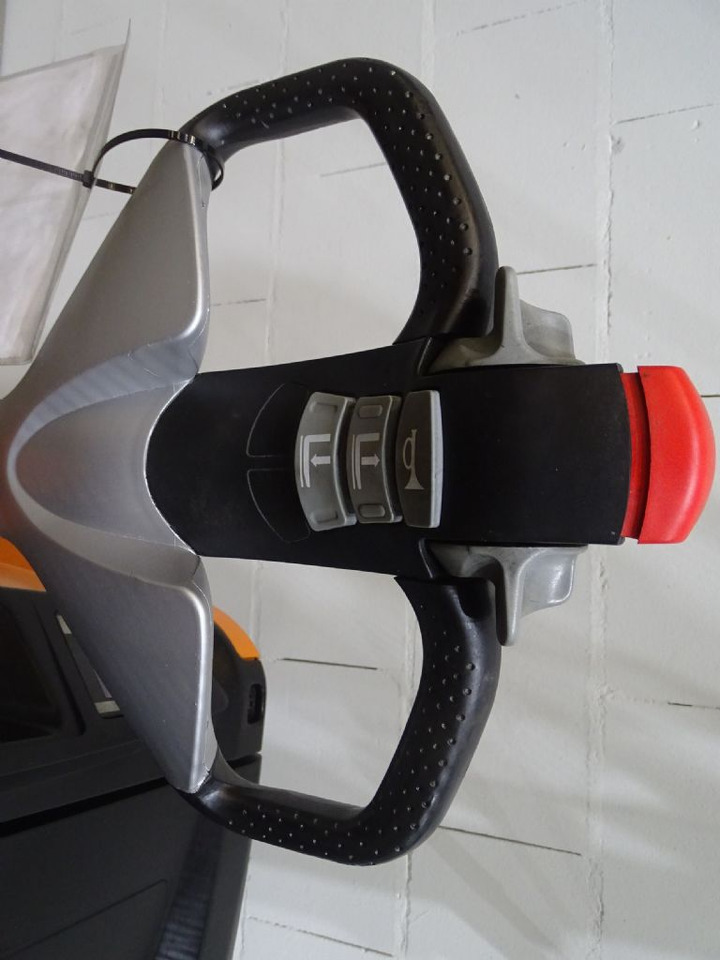 Still EXV20/950MM/BATT.NEU - Emelőtargoncá: 3 kép. Still EXV20/950MM/BATT.NEU - Emelőtargoncá: 3 kép.