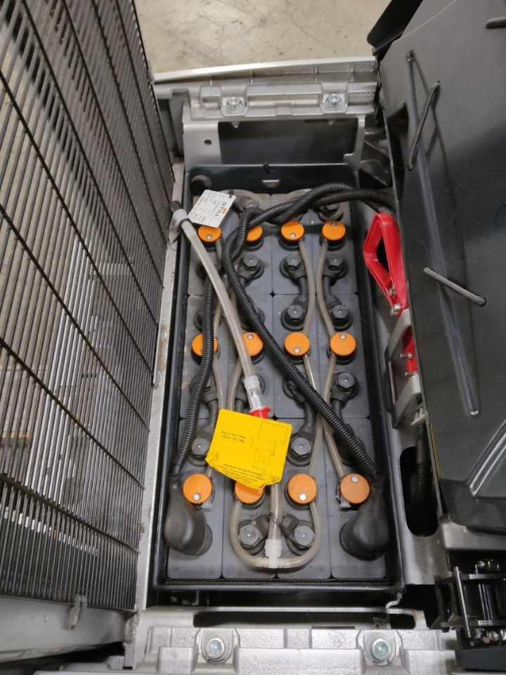 Still EXV20/950MM - Emelőtargoncá: 4 kép. Still EXV20/950MM - Emelőtargoncá: 4 kép.