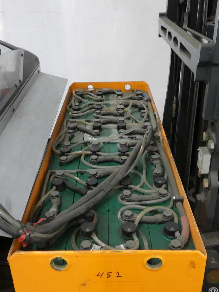 Still FM-X17 - Tolóoszlopos targoncá: 4 kép. Still FM-X17 - Tolóoszlopos targoncá: 4 kép.