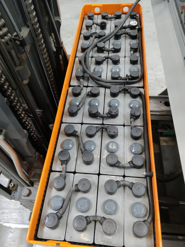 Still FM-X17 - Tolóoszlopos targoncá: 4 kép. Still FM-X17 - Tolóoszlopos targoncá: 4 kép.