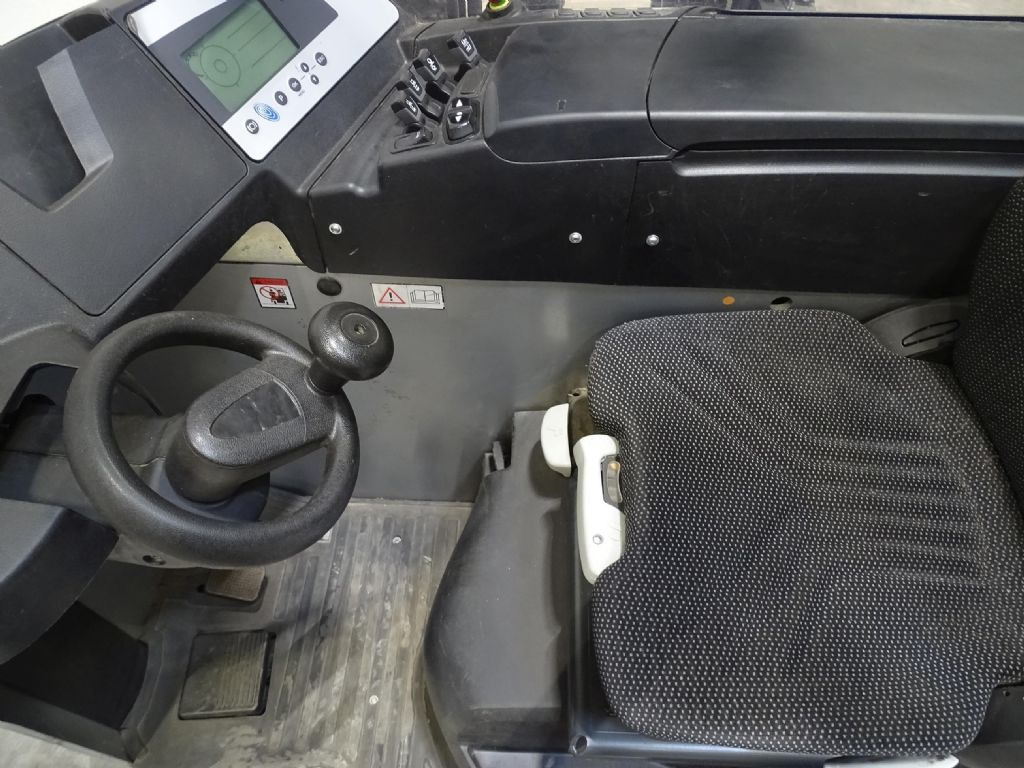 Still FM-X17 - Tolóoszlopos targoncá: 3 kép. Still FM-X17 - Tolóoszlopos targoncá: 3 kép.