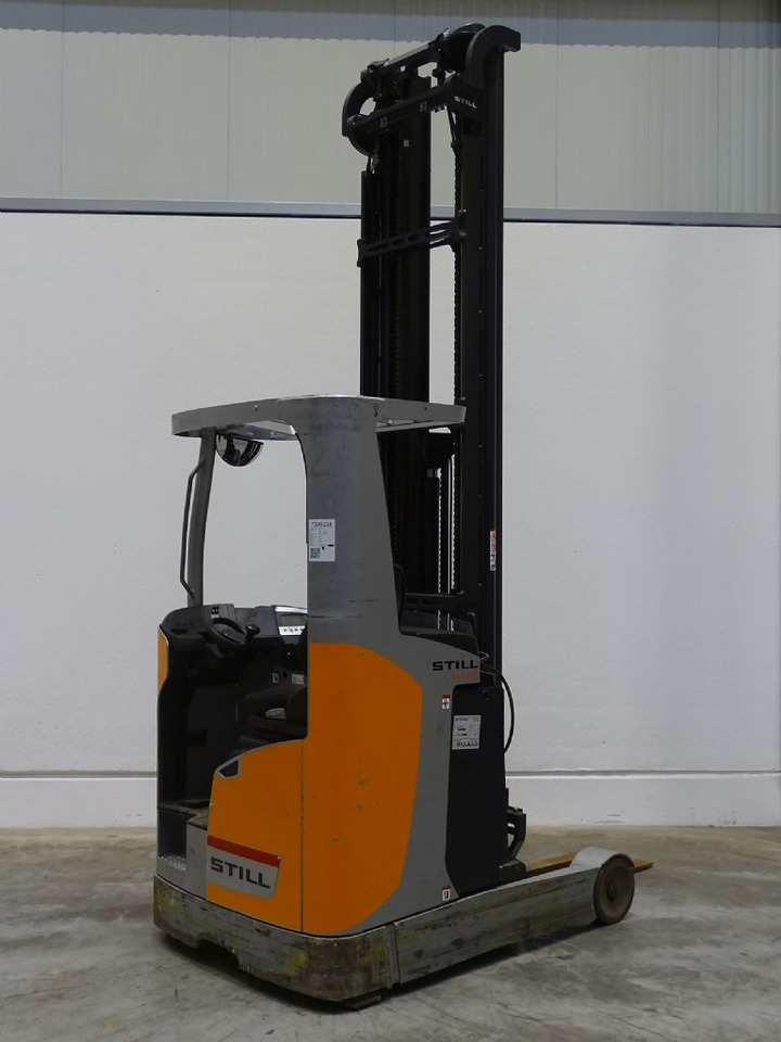 Still FM-X17 - Tolóoszlopos targoncá: 2 kép. Still FM-X17 - Tolóoszlopos targoncá: 2 kép.