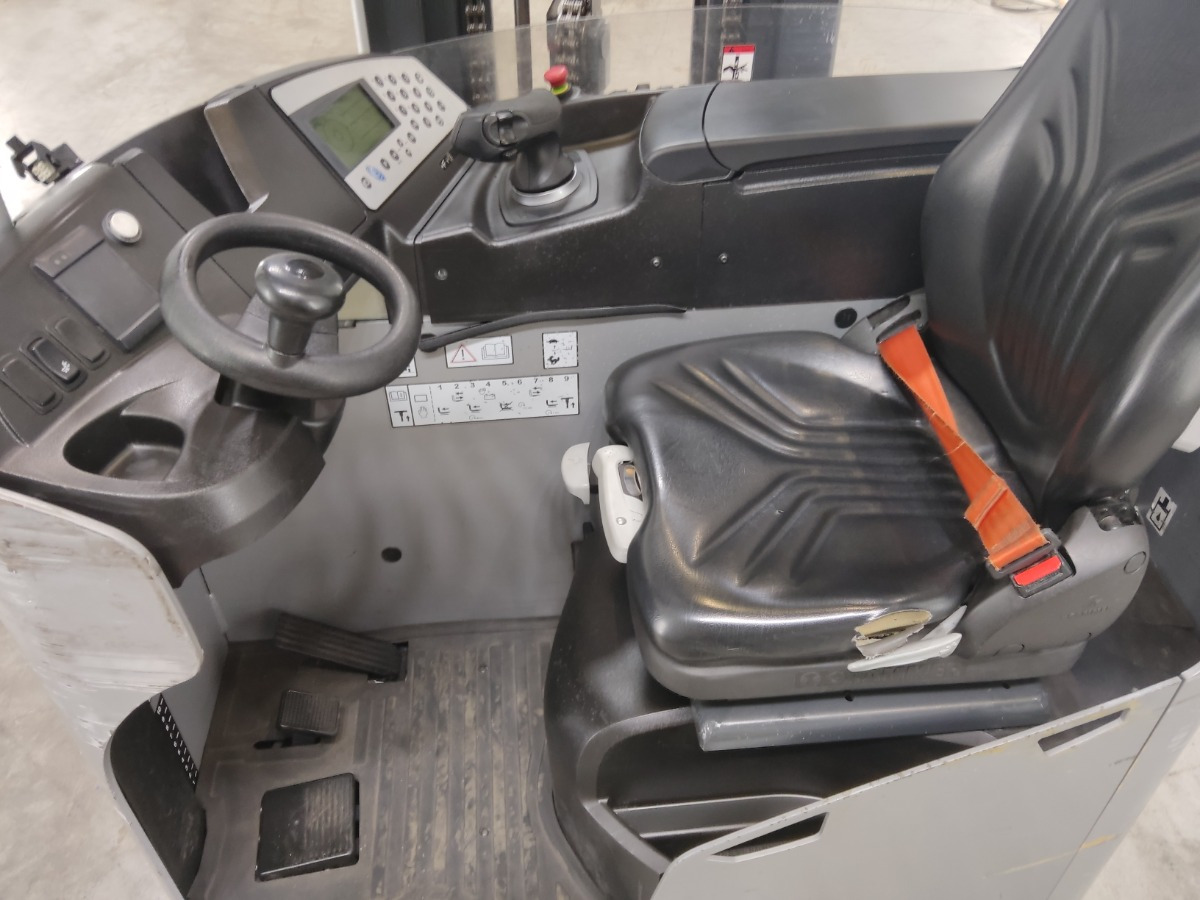 Still FM-X20 - Tolóoszlopos targoncá: 3 kép. Still FM-X20 - Tolóoszlopos targoncá: 3 kép.