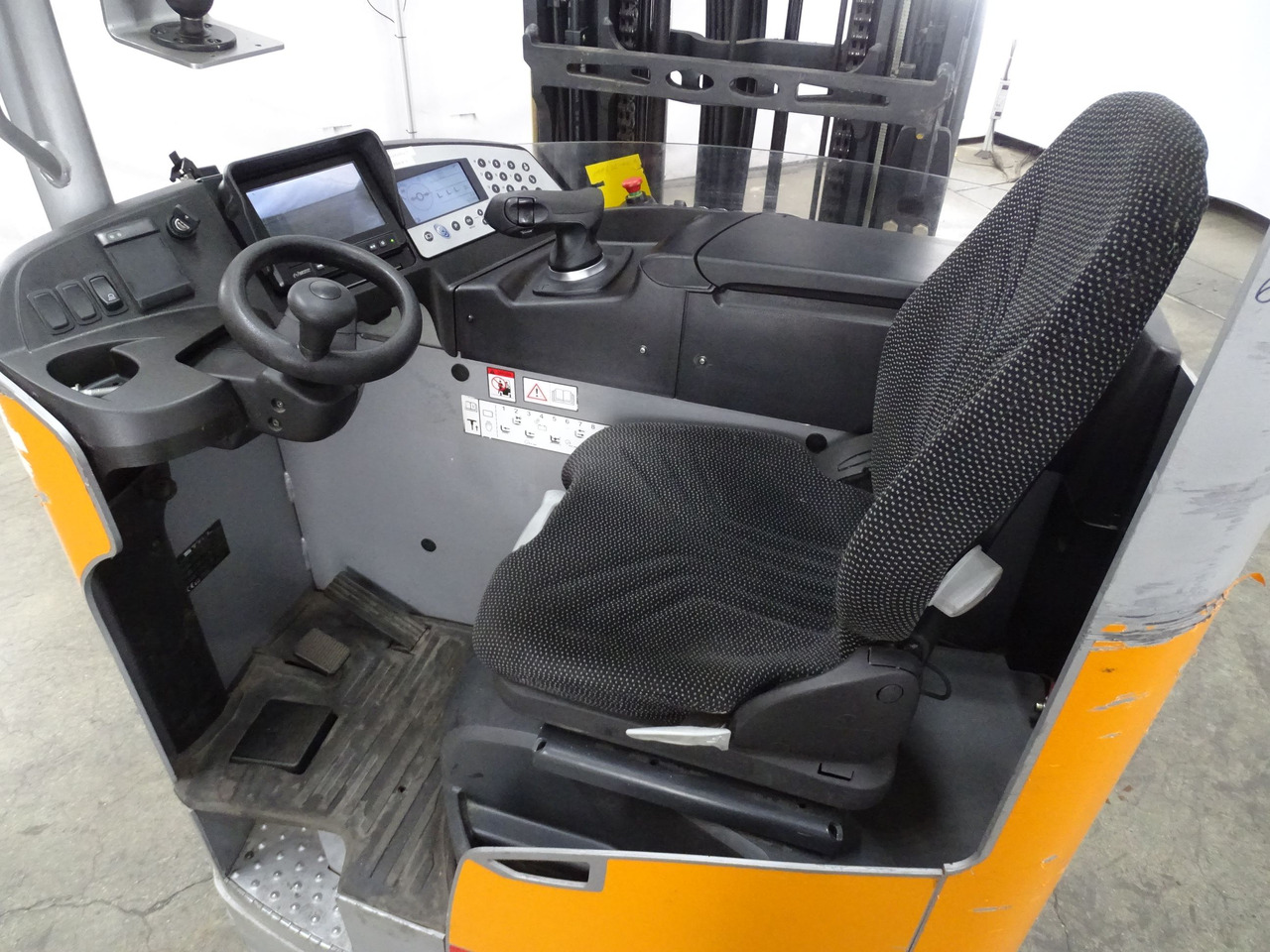 Still FM-X20 - Tolóoszlopos targoncá: 3 kép. Still FM-X20 - Tolóoszlopos targoncá: 3 kép.