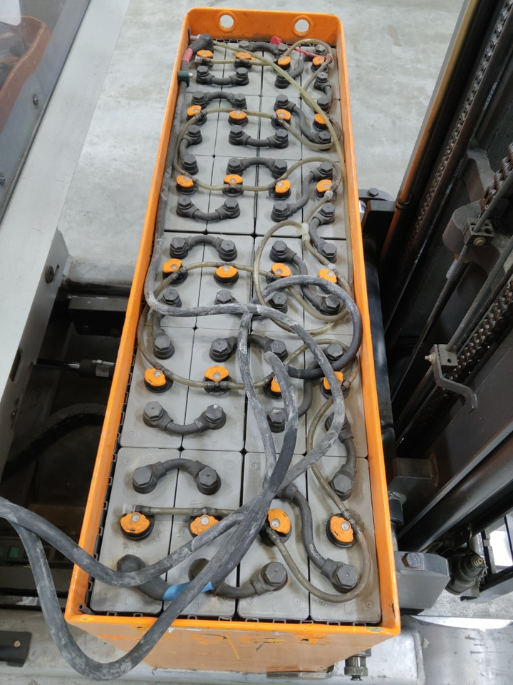 Still FM-X20 - Tolóoszlopos targoncá: 4 kép. Still FM-X20 - Tolóoszlopos targoncá: 4 kép.