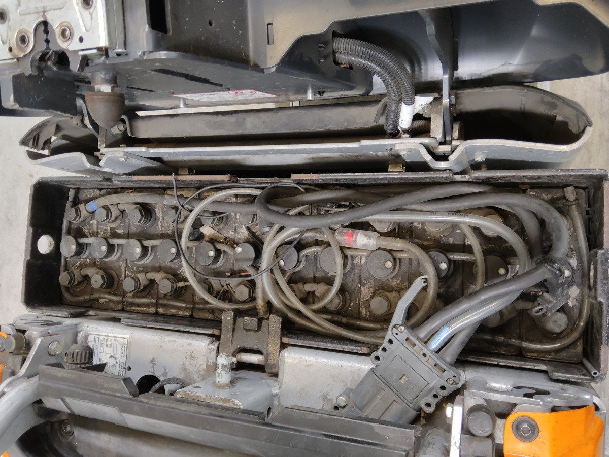 Still LTX50 - Elektromos vontató: 4 kép. Still LTX50 - Elektromos vontató: 4 kép.