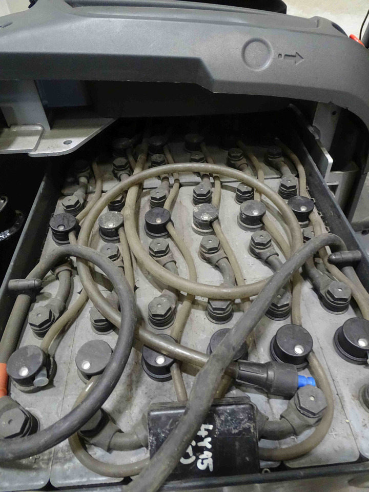 Still LTX70 - Elektromos vontató: 4 kép. Still LTX70 - Elektromos vontató: 4 kép.