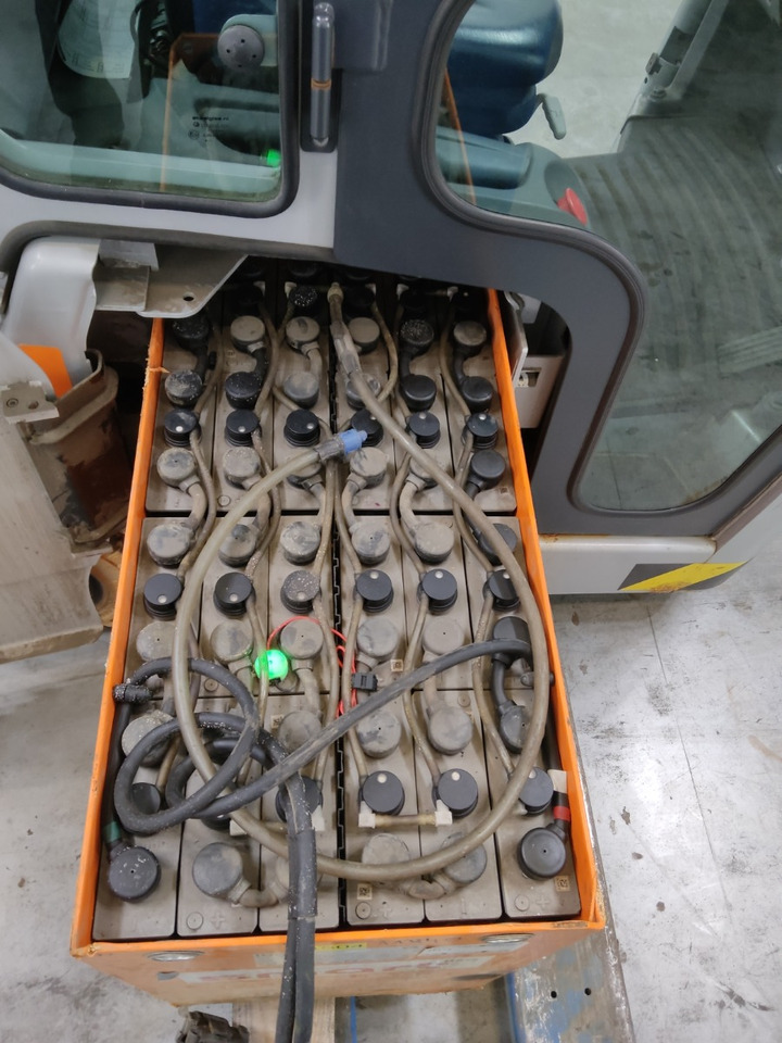Still LTX70 - Elektromos vontató: 4 kép. Still LTX70 - Elektromos vontató: 4 kép.