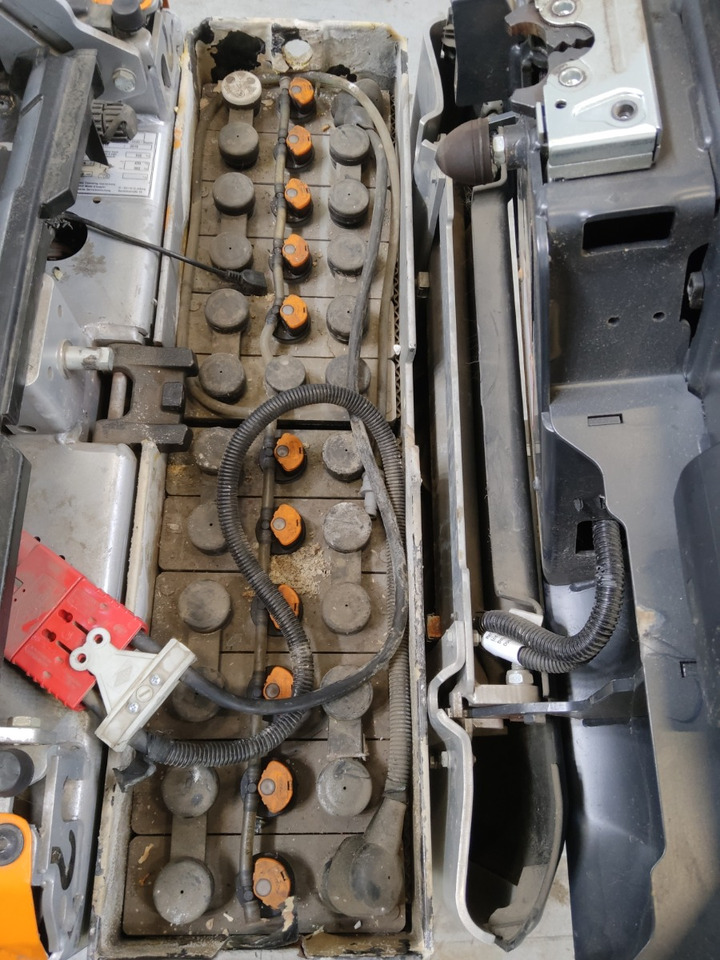 Still OPX-L12/520MM - Komissiózó targoncá: 4 kép. Still OPX-L12/520MM - Komissiózó targoncá: 4 kép.