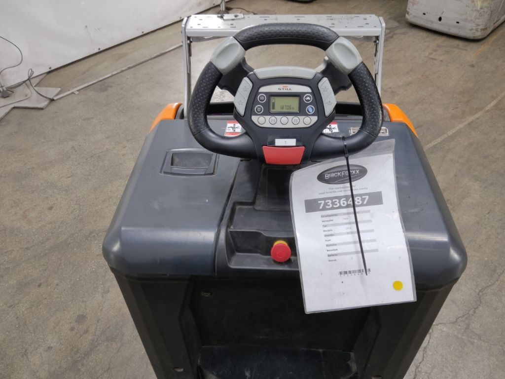 Still OPX-L12 - Komissiózó targoncá: 3 kép. Still OPX-L12 - Komissiózó targoncá: 3 kép.