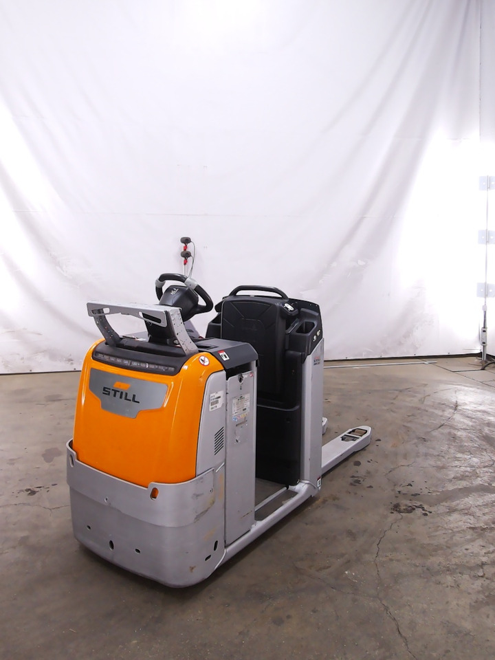 Still OPX25 - Komissiózó targoncá: 2 kép. Still OPX25 - Komissiózó targoncá: 2 kép.