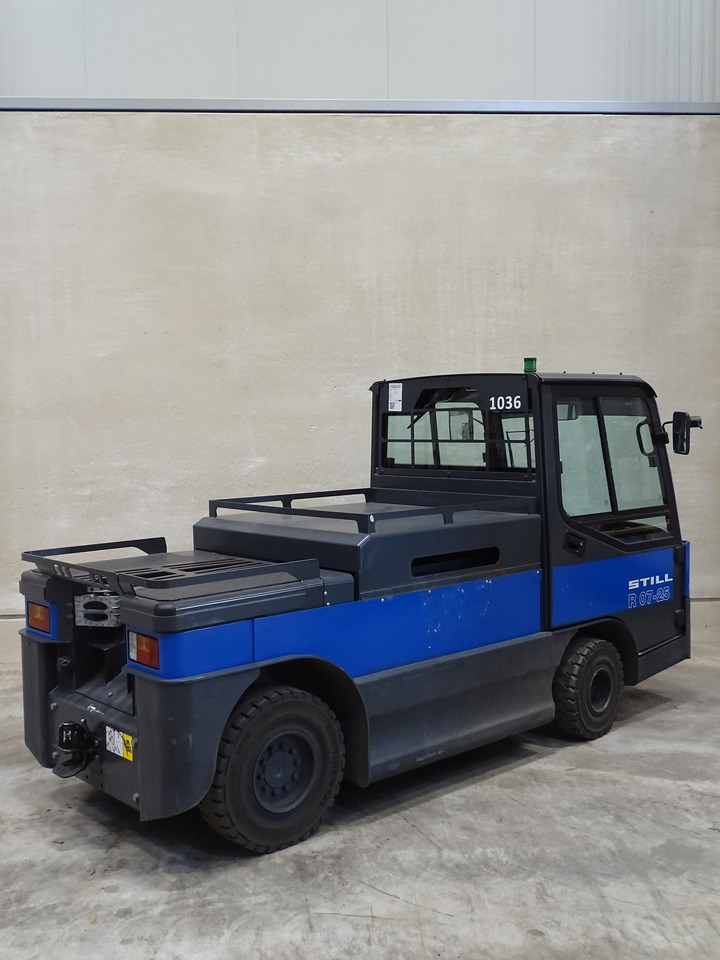 Still R07-25 - Elektromos vontató: 2 kép. Still R07-25 - Elektromos vontató: 2 kép.