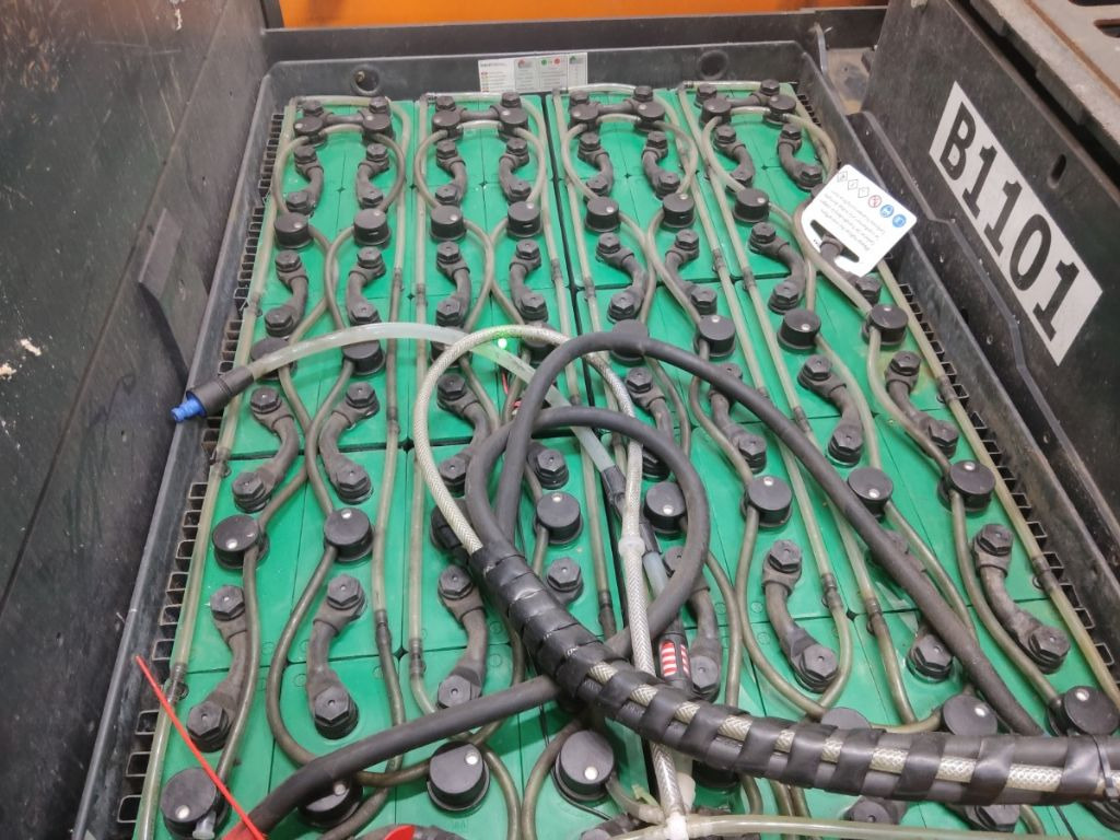 Still R07-25 - Elektromos vontató: 4 kép. Still R07-25 - Elektromos vontató: 4 kép.