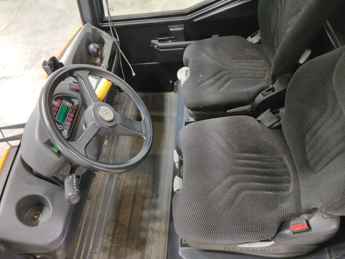 Still R07-25 - Elektromos vontató: 3 kép. Still R07-25 - Elektromos vontató: 3 kép.