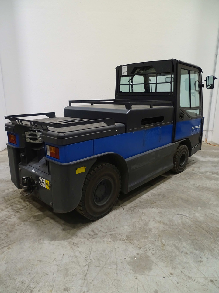 Still R07-25 - Elektromos vontató: 2 kép. Still R07-25 - Elektromos vontató: 2 kép.