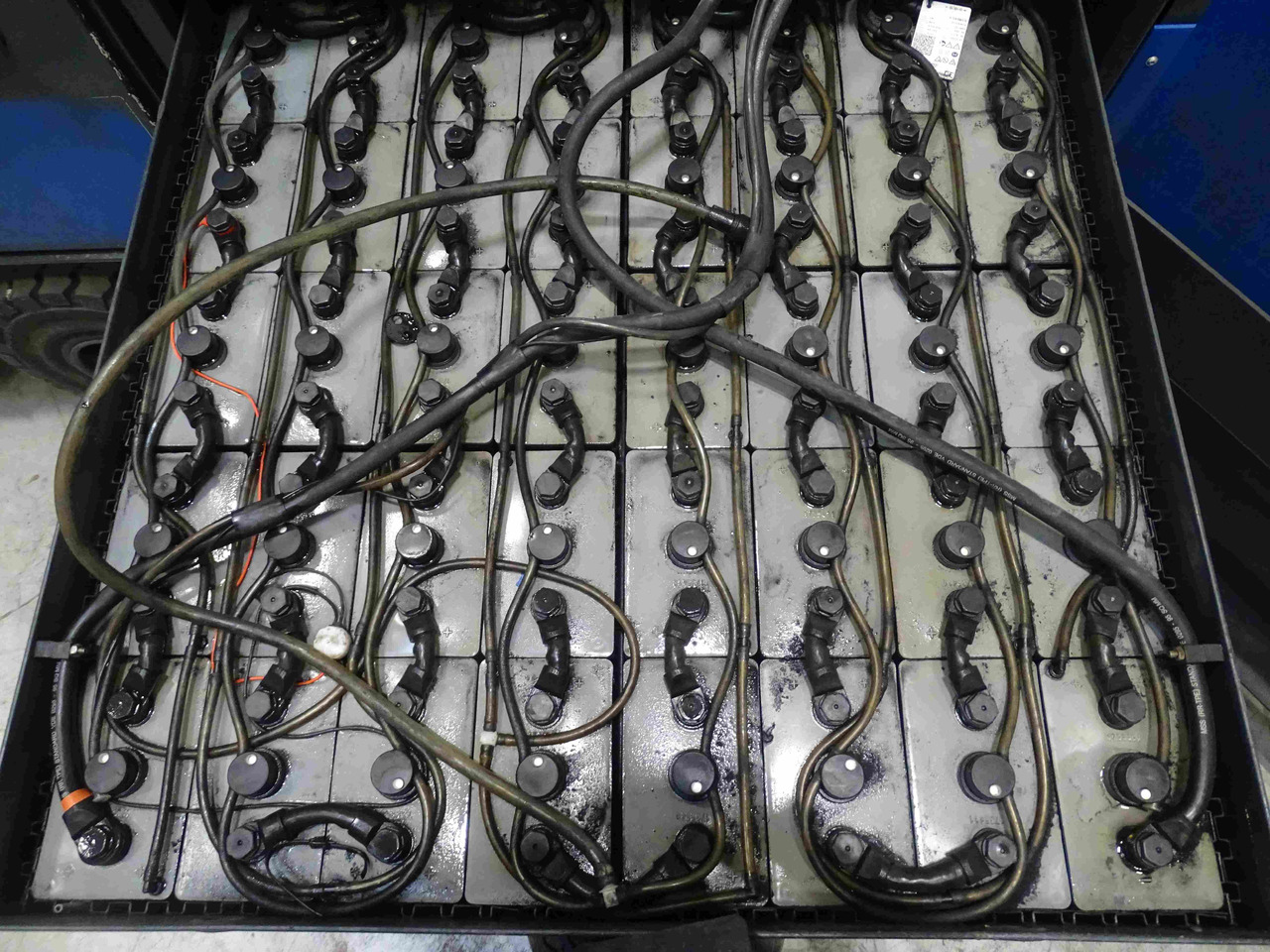 Still R07-25 - Elektromos vontató: 4 kép. Still R07-25 - Elektromos vontató: 4 kép.