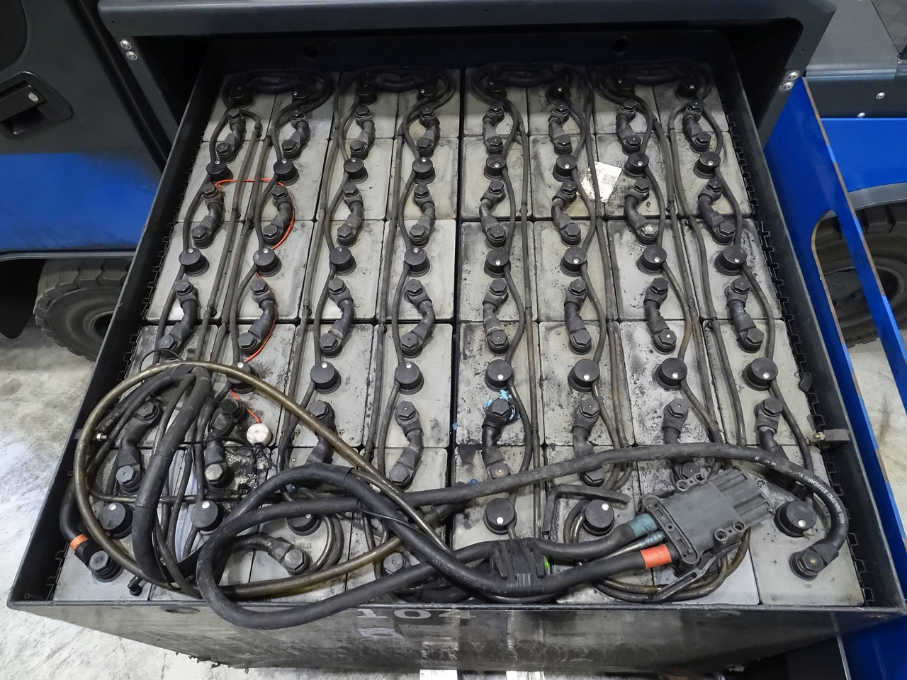 Still R07-25 - Elektromos vontató: 4 kép. Still R07-25 - Elektromos vontató: 4 kép.