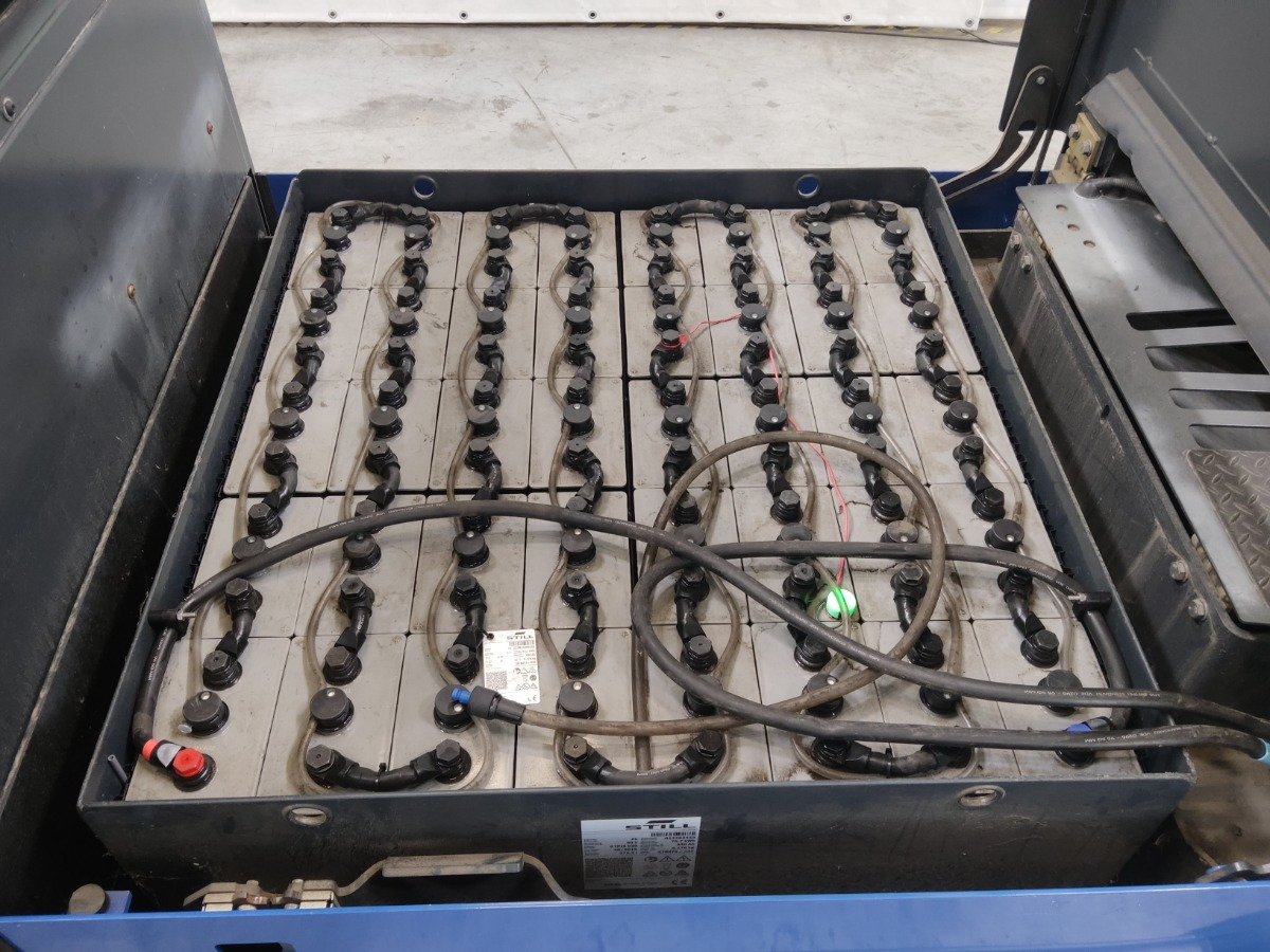 Still R07-25 - Elektromos vontató: 4 kép. Still R07-25 - Elektromos vontató: 4 kép.