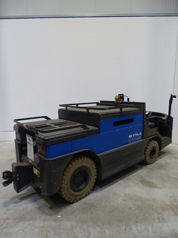 Still R07-25L/SONDERBAU - Elektromos vontató: 2 kép. Still R07-25L/SONDERBAU - Elektromos vontató: 2 kép.