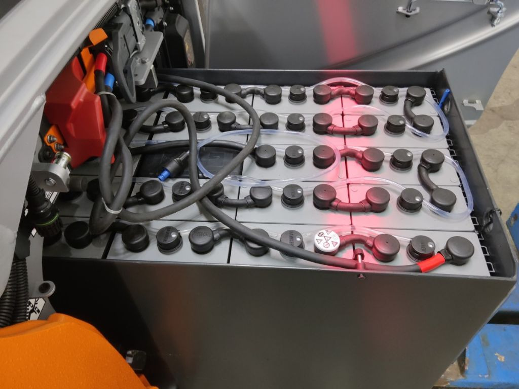 Still RX20-18 - Elektromos targonca: 4 kép. Still RX20-18 - Elektromos targonca: 4 kép.