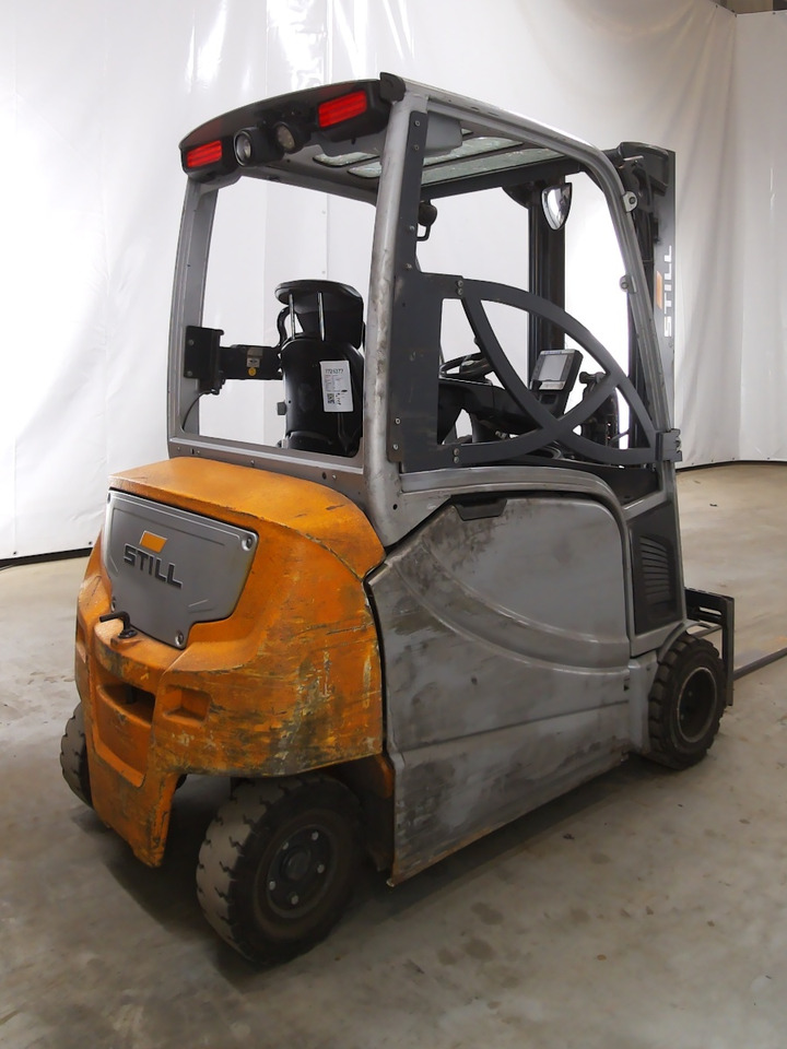 Still RX20-18PL - Elektromos targonca: 2 kép. Still RX20-18PL - Elektromos targonca: 2 kép.