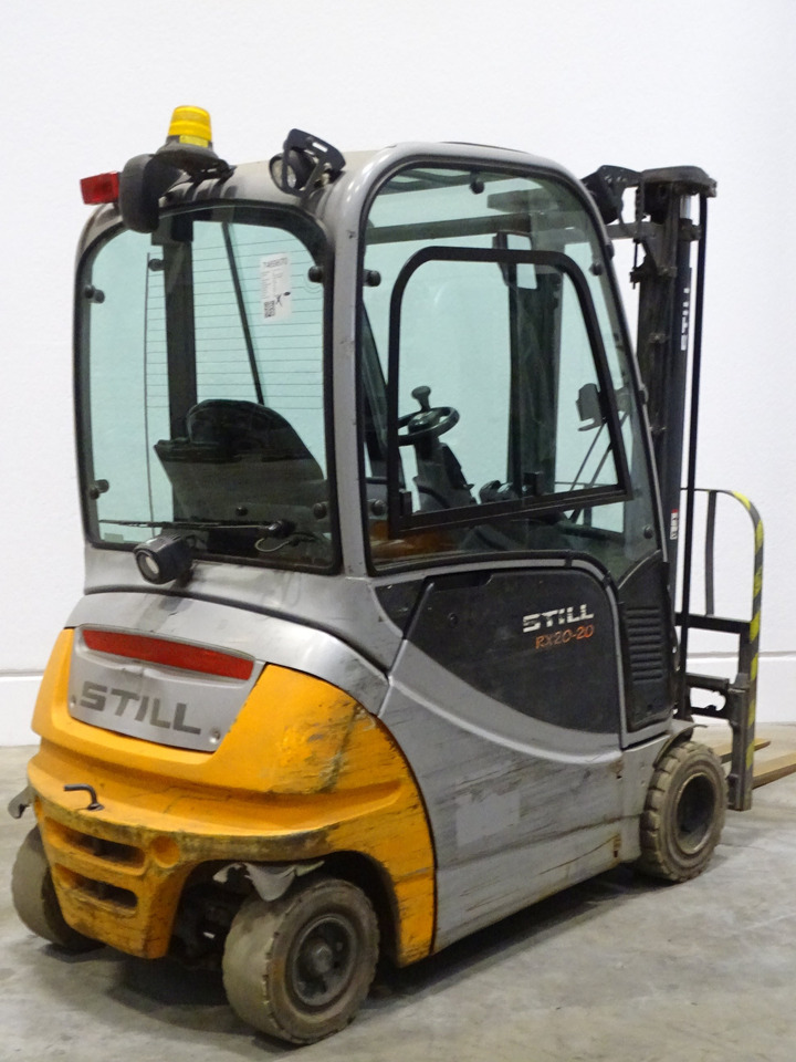 Still RX20-20P - Elektromos targonca: 2 kép. Still RX20-20P - Elektromos targonca: 2 kép.