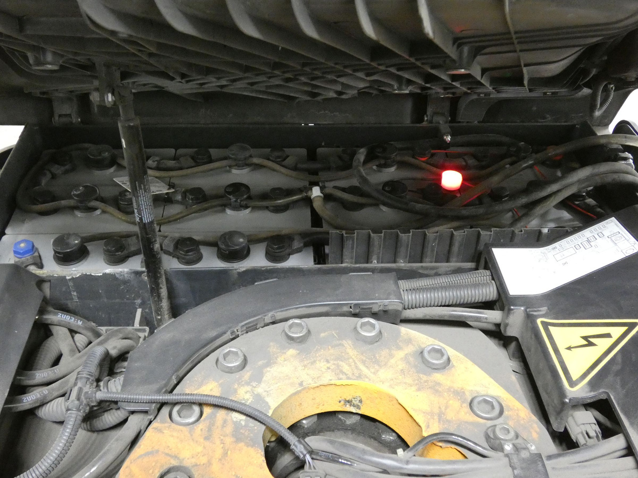 Still RX50-10 - Elektromos targonca: 4 kép. Still RX50-10 - Elektromos targonca: 4 kép.