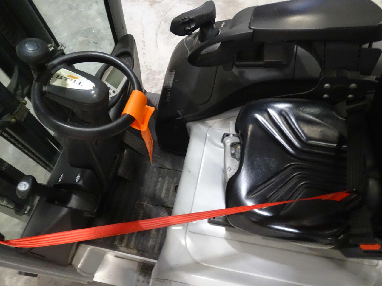 Still RX60-25 - Elektromos targonca: 3 kép. Still RX60-25 - Elektromos targonca: 3 kép.