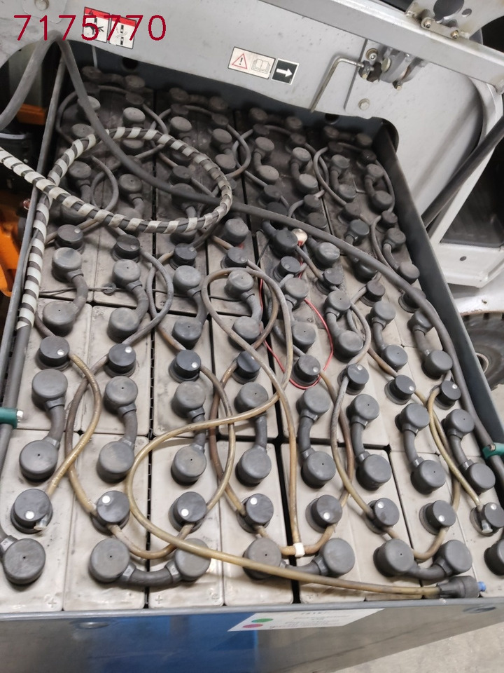 Still RX60-25 - Elektromos targonca: 4 kép. Still RX60-25 - Elektromos targonca: 4 kép.
