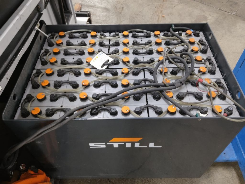 Still RX60-25 - Elektromos targonca: 4 kép. Still RX60-25 - Elektromos targonca: 4 kép.