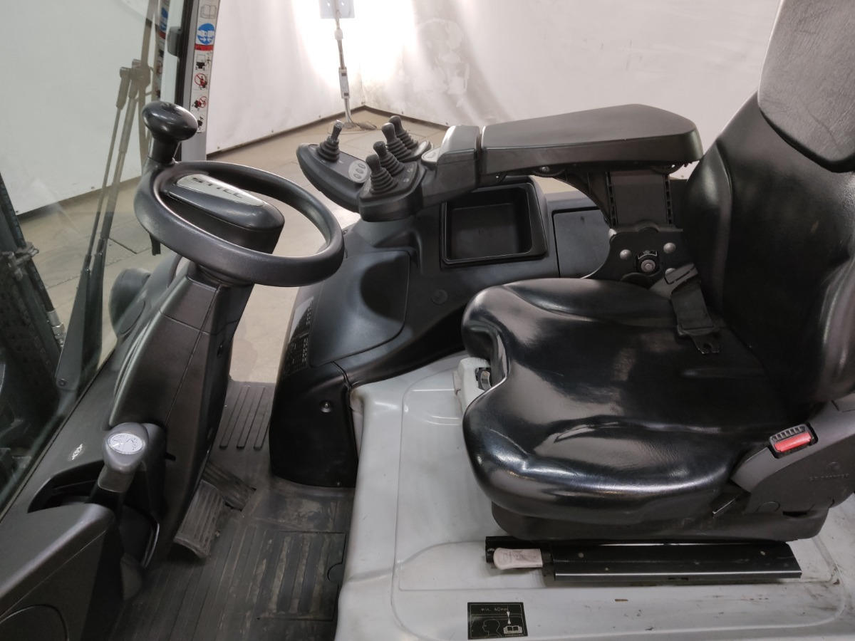 Still RX60-25 - Elektromos targonca: 3 kép. Still RX60-25 - Elektromos targonca: 3 kép.