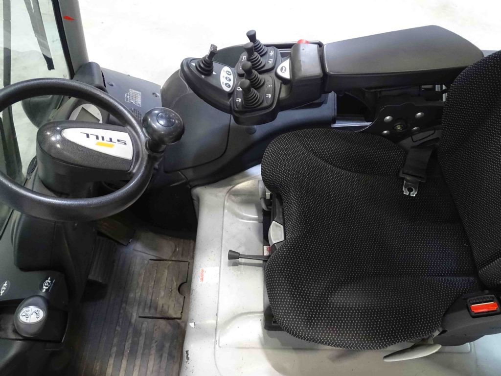 Still RX60-25 - Elektromos targonca: 3 kép. Still RX60-25 - Elektromos targonca: 3 kép.