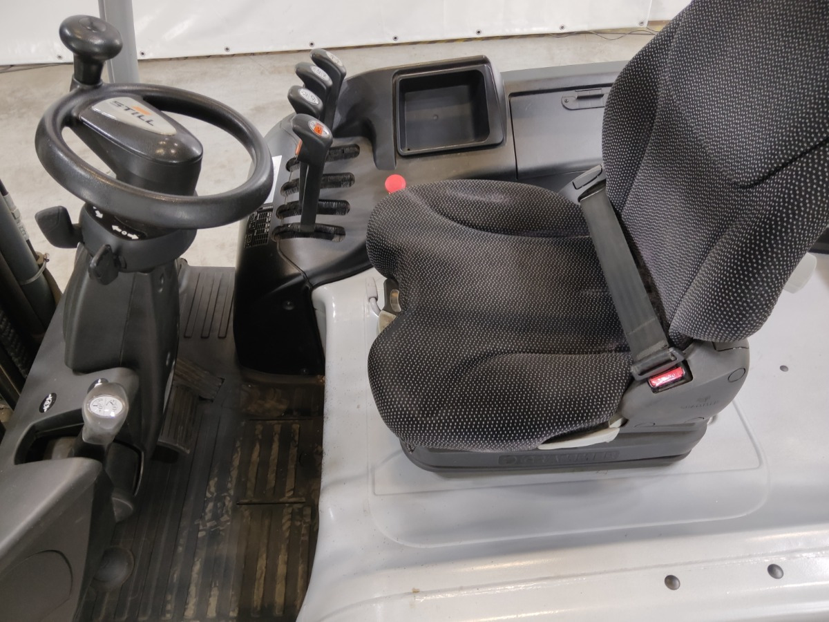 Still RX60-25 - Elektromos targonca: 3 kép. Still RX60-25 - Elektromos targonca: 3 kép.