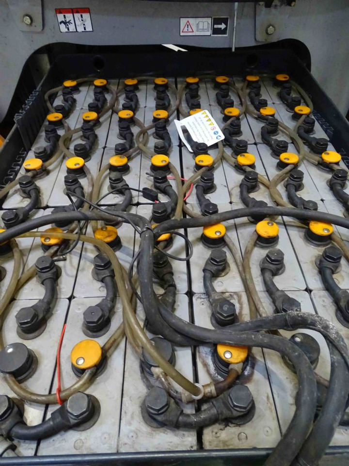 Still RX60-25 - Elektromos targonca: 4 kép. Still RX60-25 - Elektromos targonca: 4 kép.