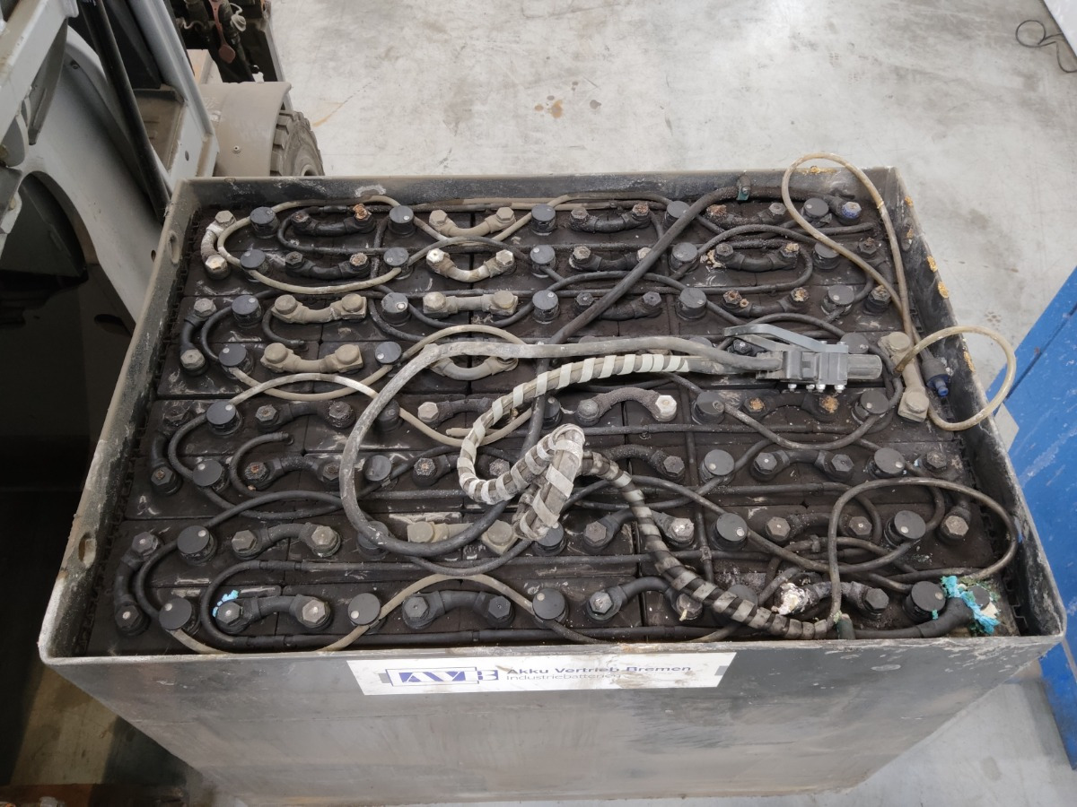 Still RX60-30 - Elektromos targonca: 4 kép. Still RX60-30 - Elektromos targonca: 4 kép.