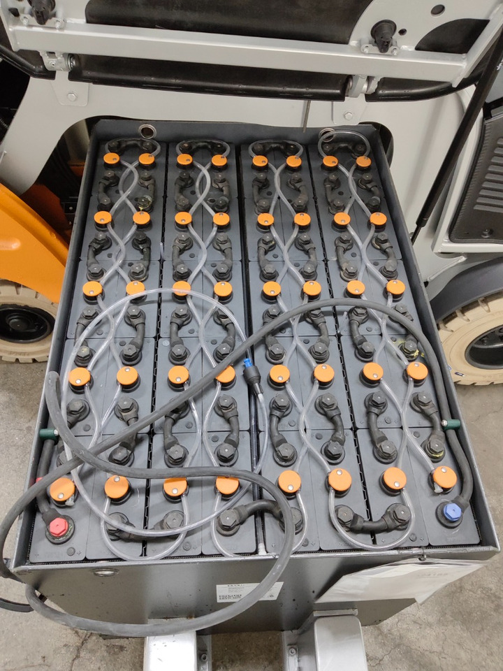 Still RX60-30 - Elektromos targonca: 4 kép. Still RX60-30 - Elektromos targonca: 4 kép.