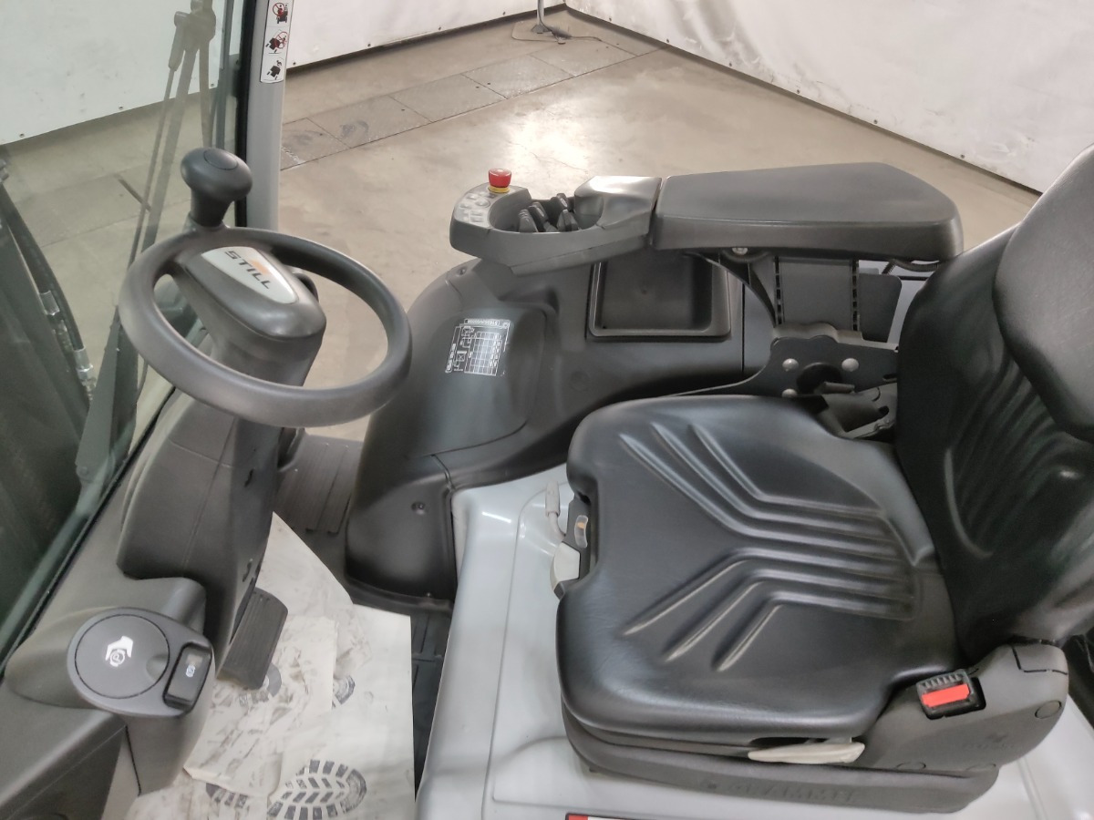 Still RX60-30 - Elektromos targonca: 3 kép. Still RX60-30 - Elektromos targonca: 3 kép.