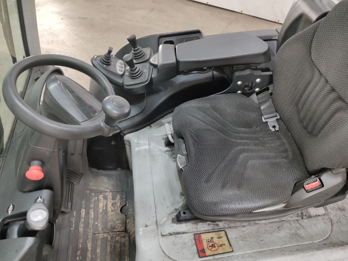 Still RX60-30 - Elektromos targonca: 3 kép. Still RX60-30 - Elektromos targonca: 3 kép.