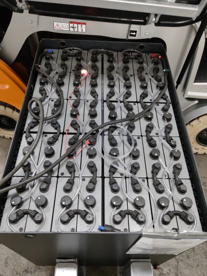 Still RX60-30 - Elektromos targonca: 4 kép. Still RX60-30 - Elektromos targonca: 4 kép.