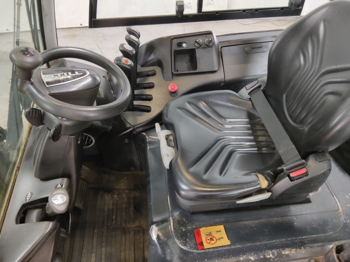 Still RX60-30 - Elektromos targonca: 3 kép. Still RX60-30 - Elektromos targonca: 3 kép.