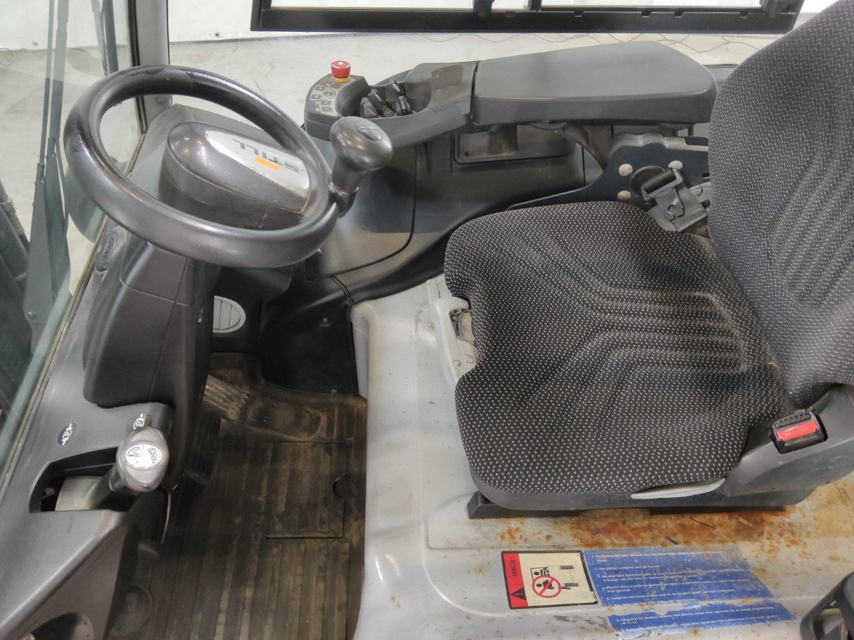 Still RX60-35 - Elektromos targonca: 3 kép. Still RX60-35 - Elektromos targonca: 3 kép.